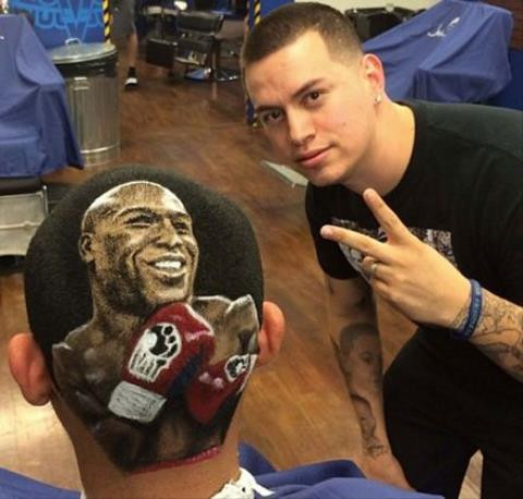 Gần đây, mạng xã hội đang có một đề tài gây sốt cộng đồng chính là mốt cắt tóc chân dung lên đầu.