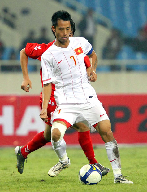 Trong lịch sử, ĐT Việt Nam cũng từng sở hữu một trung vệ với chiều cao tốt đó là Vũ Như Thành. Trung vệ này có chiều cao tới 1m82.