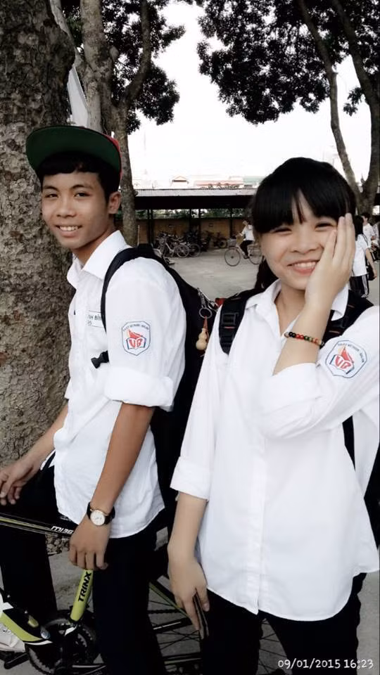 Hiện Thanh Bình đang là học sinh trường THPT Việt Nam – Ba Lan. Thanh Bình được gọi là “bản sao” của Công Phượng khi cậu đến xem U19 Việt Nam tập luyện. HLV trưởng U19 Việt Nam là ông Hoàng Anh Tuấn đã hỏi Thanh Bình rằng cậu có phải em trai Công Phượng không.