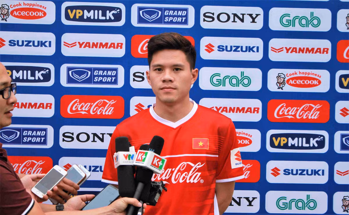 Những chấn thương vụn vặt đã khiến Thanh Hào gặp nhiều khó khăn ở V.League 2017, 2018. Thật hiếm có một trung vệ ở bất kỳ CLB nào lại bị thay ra nhiều như cầu thủ này. Tuy nhiên, khi việc gọi cựu cầu thủ của CLB Hà Nội FC cho chuyến tập huấn AFF Cup 2018 của HLV Park cũng là điều bất ngờ vì phong độ của Hào không thực sự ấn tượng.