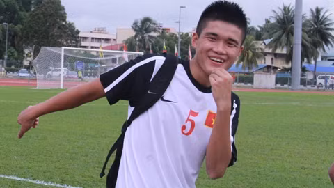 Với màn thể hiện chất lượng trong 17 trận mùa này, việc Xuân Hưng được gọi lên tập trung ĐTQG là hoàn toàn xác đáng. Tuy nhiên cơ hội để anh chàng trụ lại không hề đơn giản. Bởi ở cùng độ tuổi (hoặc hơn), thành phần đội tuyển lúc này không thiếu hiền tài.