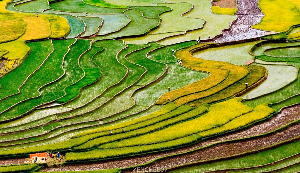 Tuy nhiên sự vắng vẻ khách du lịch với thiên nhiên kỳ vĩ, cộng với không khí khẩn trương mùa màng sẽ đem đến cho bạn sự yên bình, thảnh thơi.