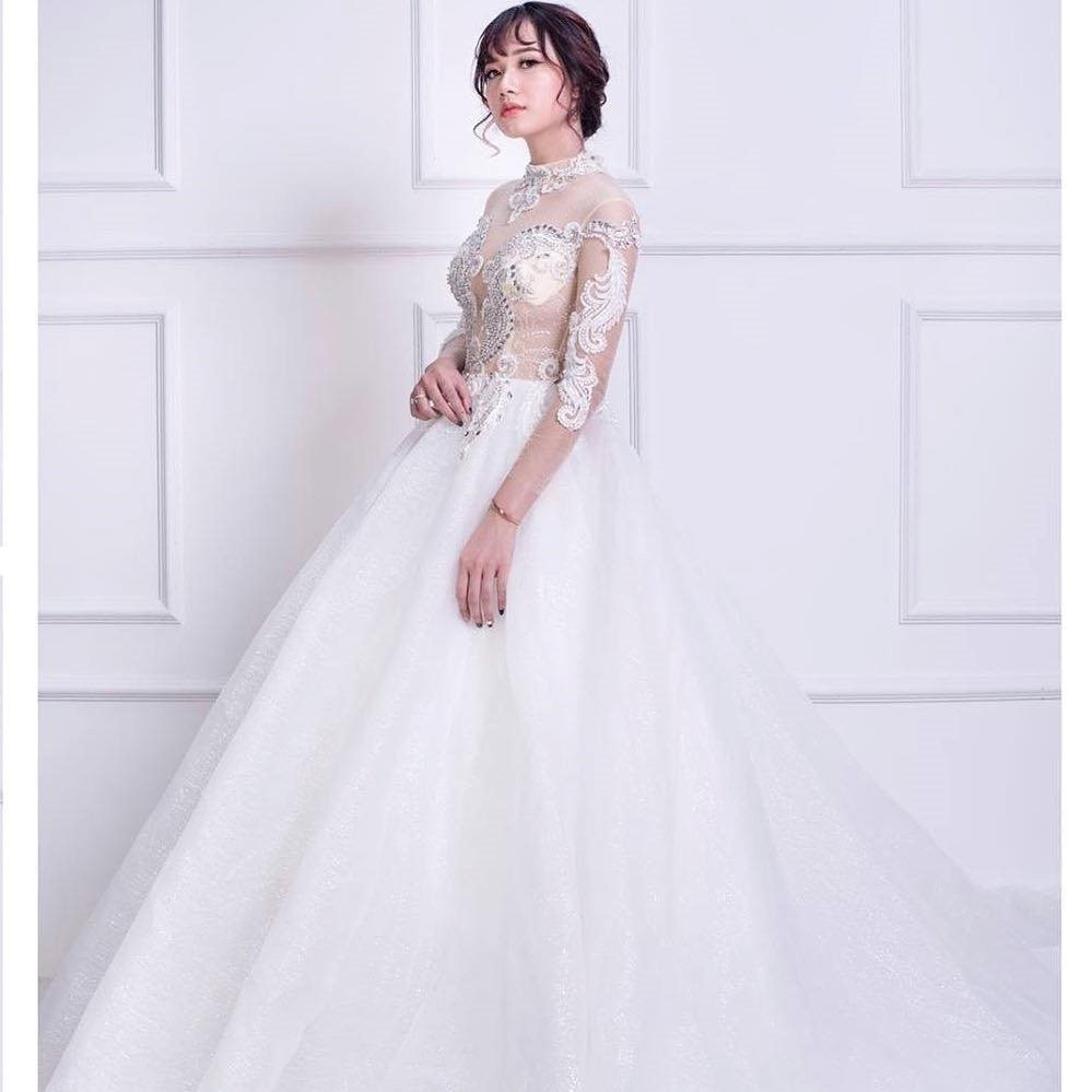 Là một người thích đổi mới bản thân, nên phong cách thời trang của Thảo Nguyên thường xuyên được thay đổi, lúc cầu kì màu mè, lúc đơn giản mang hướng sporty. Nhưng dù trang phục nào đi chăng nữa, nữ sinh 9X Hà Tĩnh luôn đề cao sự thoải mái cho bản thân.