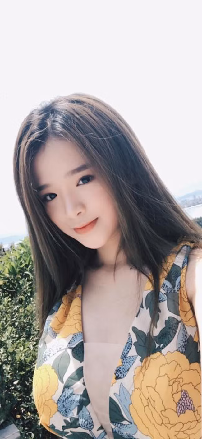 Thậm chí, còn có người cho biết, bất cứ hình ảnh nào của cô bạn sinh năm 2002 này chia sẻ trên MXH đều trông rất chỉn chu như thể đã có một buổi photoshoot hoành tráng đằng sau nó.