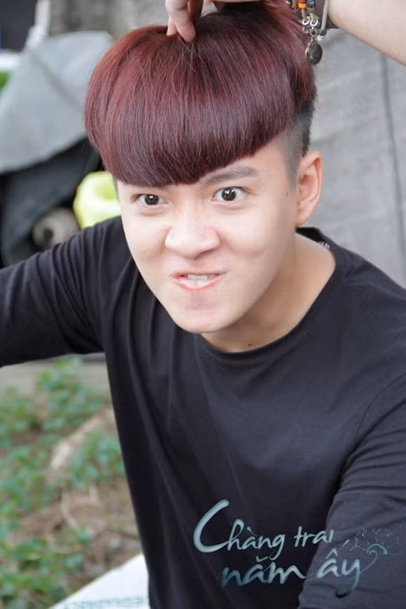 Ca sĩ Ngô Kiến Huy cũng từng có thời để mái tóc "ngố tàu".