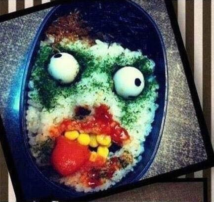 Cùng ngắm nhìn những hộp cơm "ám ảnh" khủng khiếp vừa qua được dân mạng sưu tầm và truyền tay nhau.