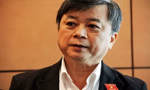 DBQH de nghi khoi to vu an hanh hung hai luat su