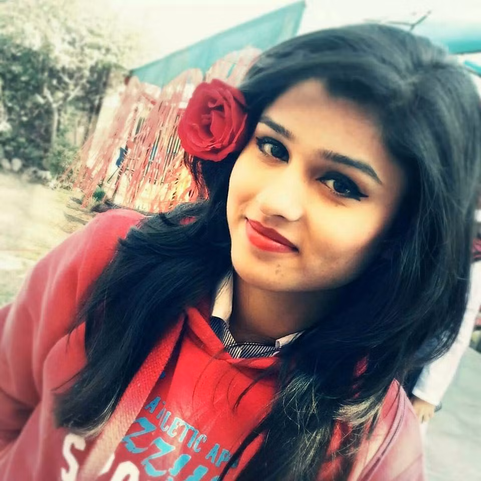 Nguồn cảm hứng đưa nữ thủ môn xinh đẹp Syeda Mahpara tới bóng đá đó là nữ cầu thủ Hope Solo và siêu sao người Bồ Đào Nha Cris Ronaldo.