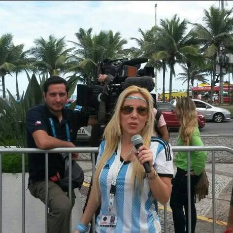 Roxana Suster cũng thường xuyên xuất hiện trong các sự kiện bóng đá lớn để cổ vũ cho ĐT Argentina.