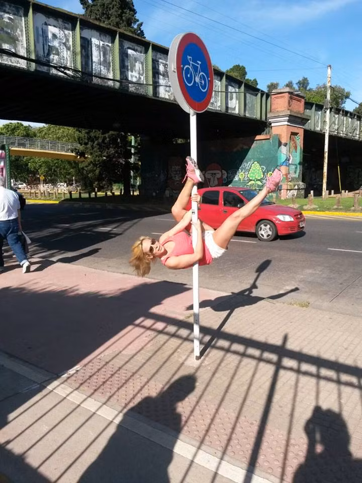 Roxana Suster được biết đến là một nữ diễn viên phim 18+ khá nổi tiếng tại xứ sở Tango.