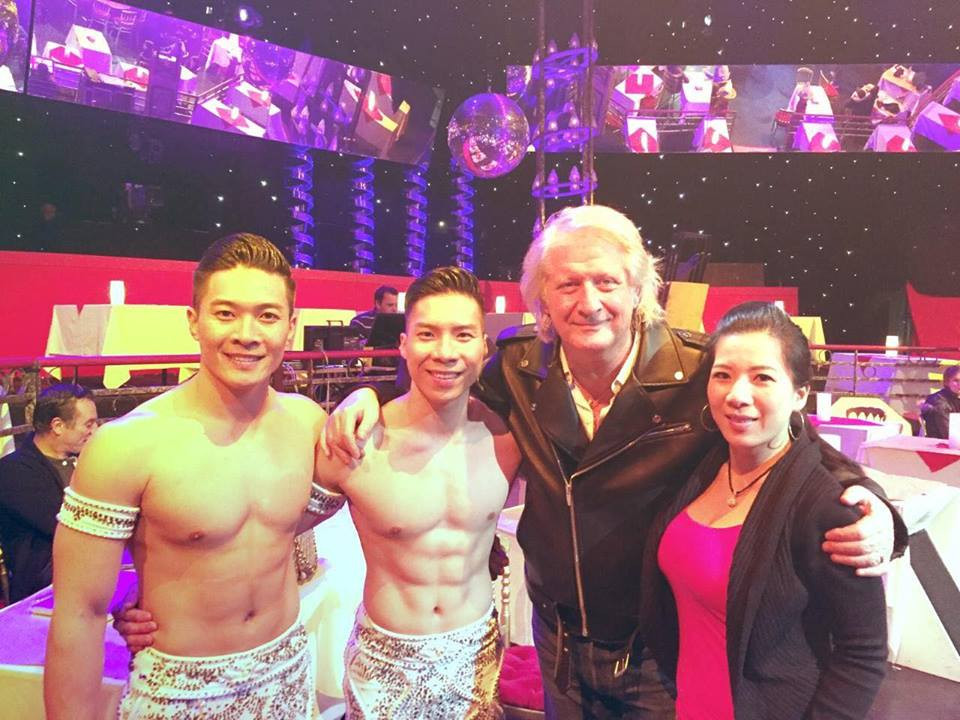 Mỹ Phụng thường xuyên đồng hành cùng Quốc Cơ - Quốc Nghiệp trong những lần biểu diễn quan trọng. Khi hai em trai tham gia "Britain's Got Talent", chị luôn dõi theo và vỡ òa trong hạnh phúc trước thành công của họ.