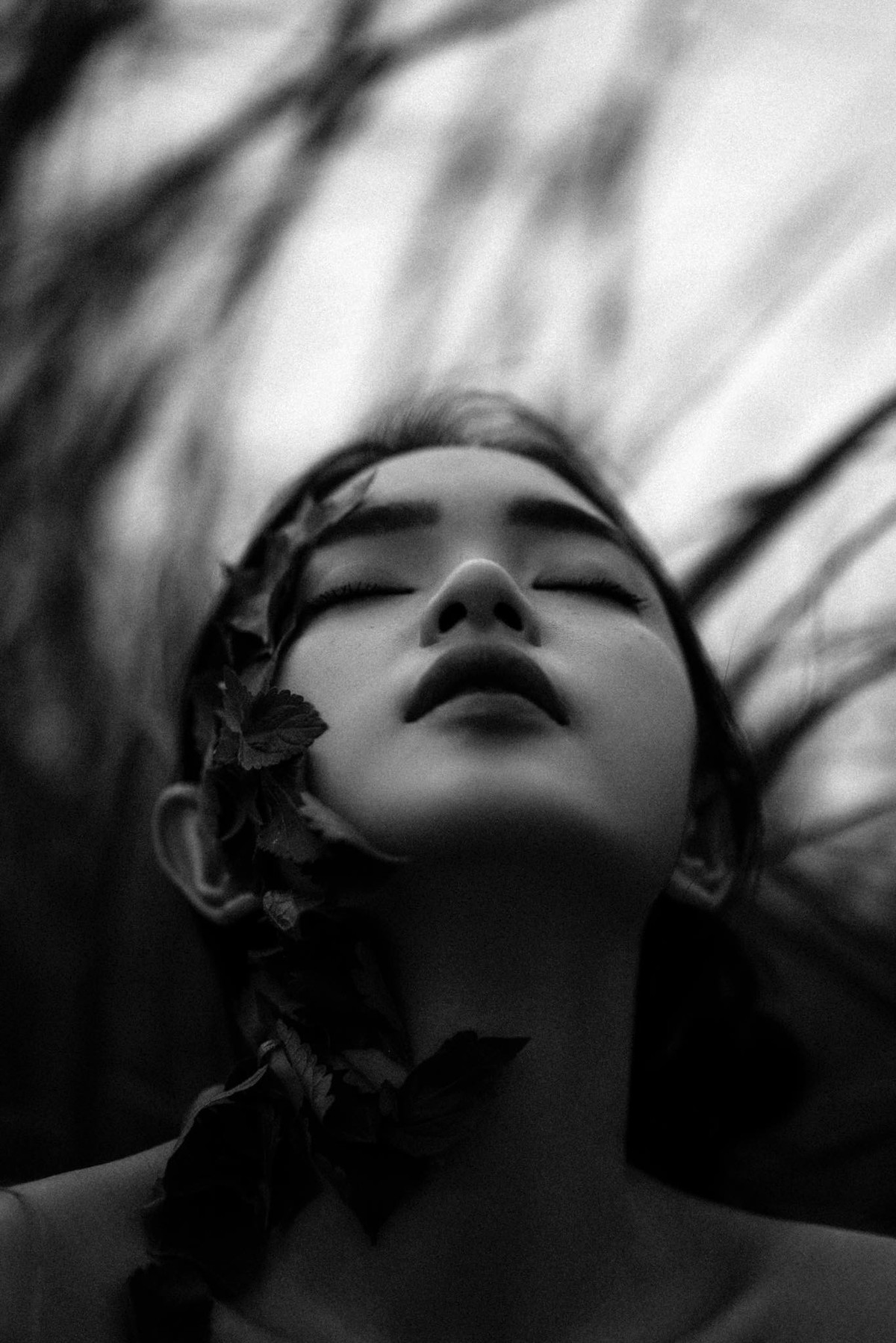 Châu Bùi quyến rũ hết nấc trong bộ ảnh mới.