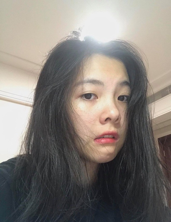 Bonnie sở hữu khuôn mặt cân đối với những đường nét siêu đi vào lòng người dù đã cố tình làm "xấu".