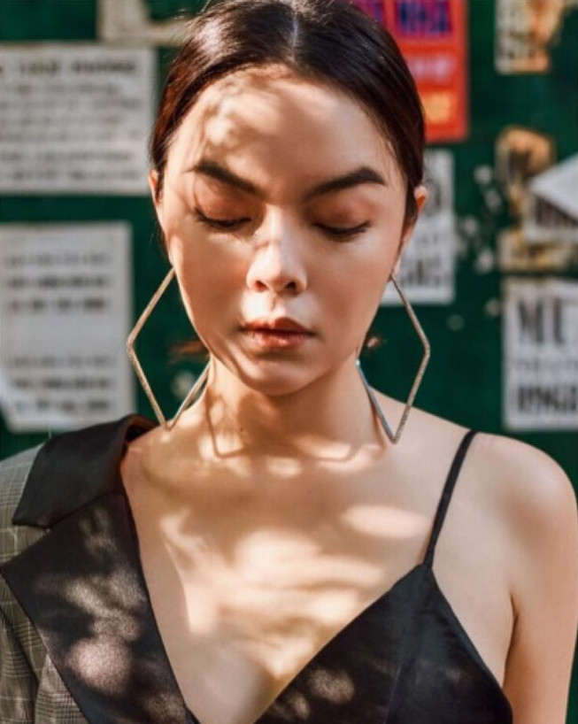 Phạm Quỳnh Anh tận hưởng không khí của "Hà Nội mùa thu", góp mặt trong tin sao Việt hôm nay