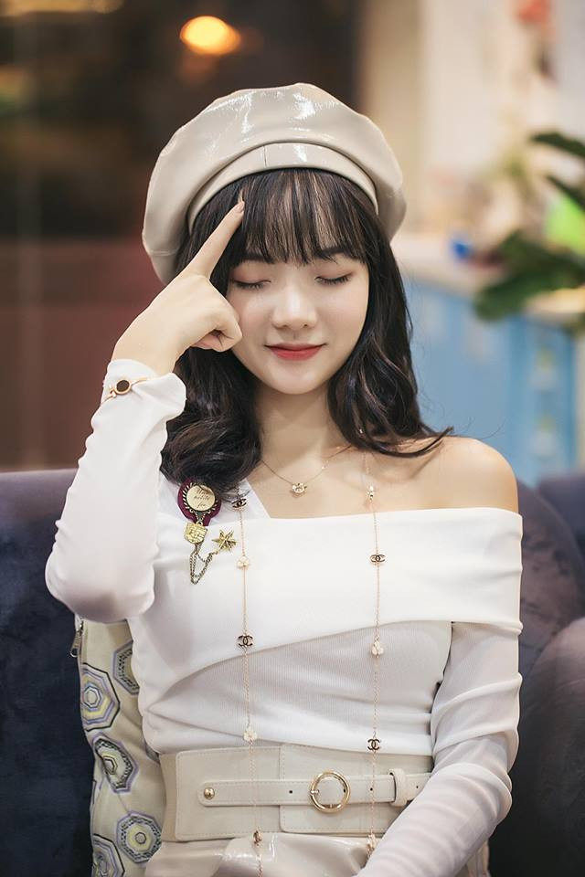 Theo Thủy Tiên, phim được bấm máy vào năm tới và kéo dài 1 năm cùng một nam tài tử của điện ảnh nước này. Đây quả là điều bất ngờ với khán giả Việt và rất chờ đón bộ phim này.