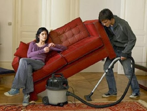 Mùng 8/3 các chị em chỉ cần ngồi thôi, còn cả thế giới cứ để đàn ông lo.