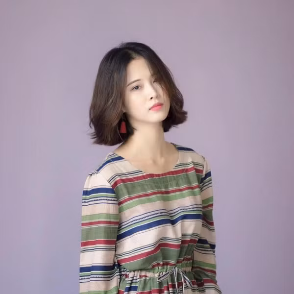 Cách đây mấy năm, Ngọc Diệp cũng từng nổi tiếng trên mạng vì sở hữu góc nghiêng giống Lưu Diệc Phi. Tuy nhiên, cô nàng người Đà Nẵng đã chủ động khóa Facebook của mình để tránh ảnh hưởng đến cuộc sống cũng như học tập.