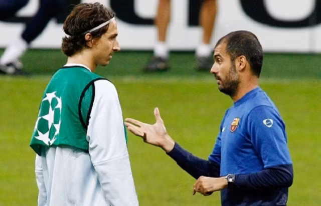 Dù lúc nào cũng thể hiện sự quyết tâm và khát khao mỗi khi ra sân, nhưng sau khởi đầu như mơ Ibrahimovic lại dần dần ít được Guardiola sử dụng. Ông thầy Pep Guardiola không hề thích thú với việc có Ibrahimovic trong đội hình. Tiền đạo người Thụy Điển được cho AC Milan mượn rồi bán đứt.