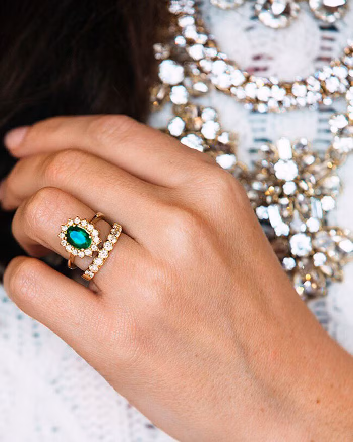 Chiếc nhẫn cưới cũng hết sức độc đáo của Kiel Patrick và Sarah Vickers.