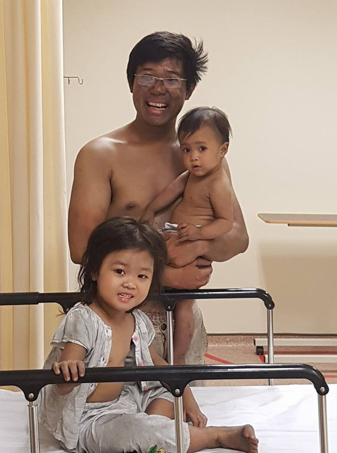 Gia đình 5 thành viên của chị Đan được an toàn sau vụ cháy chưng cư Carina.