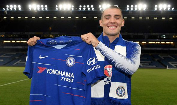 Trên tờ Sport Klub, Mateo Kovacic bộc bạch rằng anh chọn đến Chelsea là vì LV Maurizio Sarri - một nhà cầm quân tôi khá ngưỡng mộ.