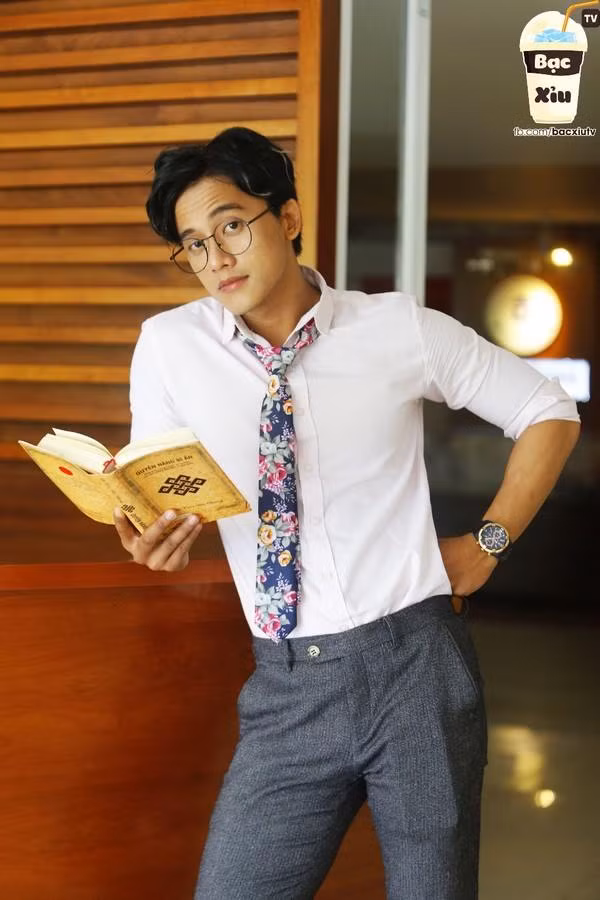 Chưa đầy một tuần ra mắt, xuất hiện trong MV "Em gái mưa" cái tên Mai Tài Phến đã nổi đình đám trên rất nhiều fanpage trên mạng xã hội.