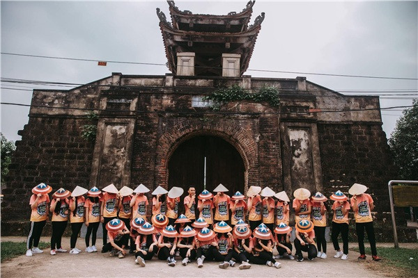 Được biết, các thành viên trong lớp đều là những tín đồ mê phim, đặc biệt là nhân vật Captain America. Sự đổ bộ của bom tấn Endgame đã gợi nguồn cảm hứng cho cả team để tạo nên bộ ảnh kỷ yếu vô cùng ấn tượng này.