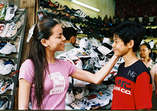 Thế nhưng, cô đã kịp trở thành Thần tượng của giới trẻ, thậm chí có cả fan club của riêng mình.