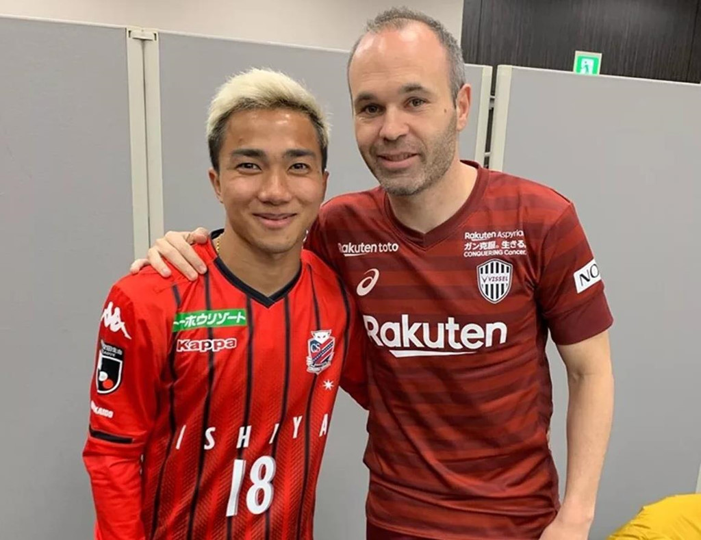 Nếu nhìn kĩ những lần đối đầu gần nhất, dường như các cầu thủ Việt Nam đều cảnh giác với Chanathip khiến tiền vệ này không thể hiện được quá nhiều. Thậm chí, nhiều chuyên gia còn cho rằng khá mờ nhạt.