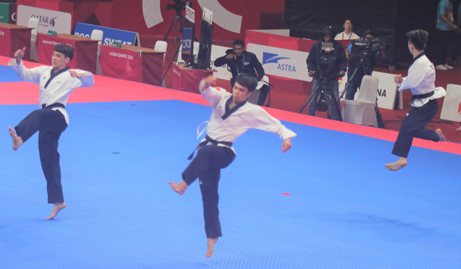  Gặp sự cố âm thanh, taekwondo Việt Nam lỡ HCV: Chuẩn bị kỹ cho kế hoạch lật đổ Hàn Quốc ở môn quốc võ của họ, nhưng đội quyền nam taekwondo Việt Nam không đủ may mắn để làm nên chuyện lớn và lỗi đến từ chi tiết ngớ ngẩn đó là sự cố âm thanh. Chi tiết này khiến ĐTTVN lỡ tấm HCV tại kỳ ASIAD 2018.