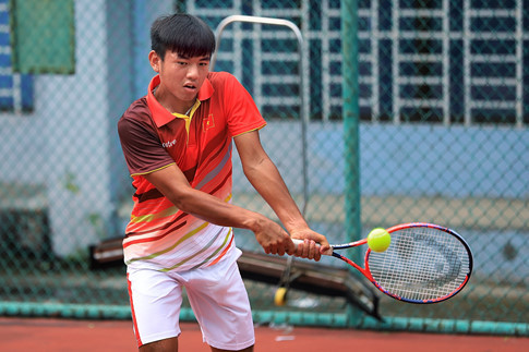  Lý Hoàng Nam được xếp làm hạt giống tại ASIAD 2018: Với thứ hạng 511 ATP, tay vợt Lý Hoàng Nam được chọn làm hạt giống số 16 nội dung đơn nam tại ASIAD 2018, diễn ra từ ngày 19/8 tại Palembang, Indonesia.