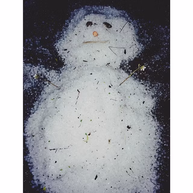 Tuy không mấy phổ biến tại các nước nhiệt đới nhưng nặn người tuyết mỗi độ đông về lại là thói quen không thể thiếu với người phương Tây.