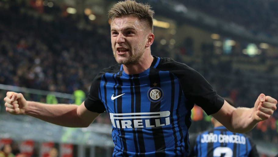Trung vệ Inter Milan, Milan Skriniar thừa nhận sự tự hào khi được một HLV như Jose Mourinho để mắt đến.