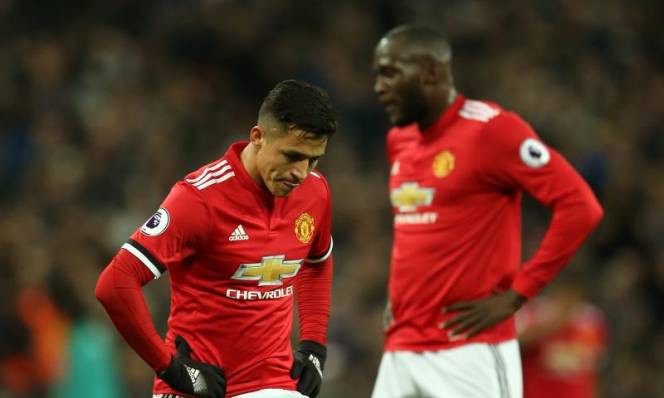 Chuyển nhượng cầu thủ từ Anh, cựu trung vệ của MU - Gary Neville tin rằng đã đến lúc những tiền đạo của sân Old Trafford cần phải nhìn sang Liverpool mà học tập Mohamed Salah và Sadio Mane.