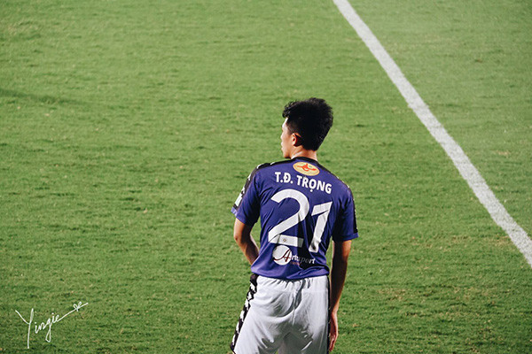 Điều này cho thấy Đình Trọng là cầu thủ khá chỉnh chu và giữ hình ảnh tốt khi trên sân.