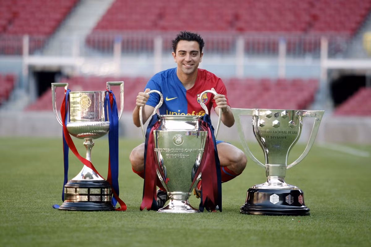 Bóng ở trong chân Xavi thường rất biết “nghe lời”, nó khiến anh dễ dàng đưa những đồng đội xung quanh mình vào những tình huống thuận lợi nhất.