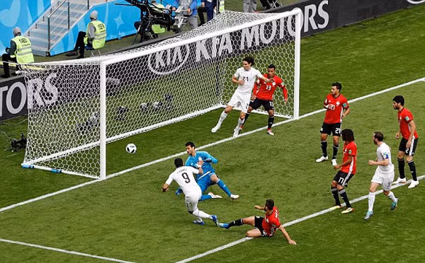 Thiếu vắng Salah, Ai Cập mờ nhạt nhưng hàng công của Uruguay lại vô cùng vô duyên nhưng đại diện Nam Mỹ họ vẫn còn Giminez để có 3 điểm và đứng thứ hai tại bảng A World Cup 2018 sau đội chủ nhà Nga.