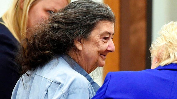 Nguoi phu nu ngoi tu oan lau nhat nuoc My duoc boi thuong 3 trieu USD nho cong nghe ADN