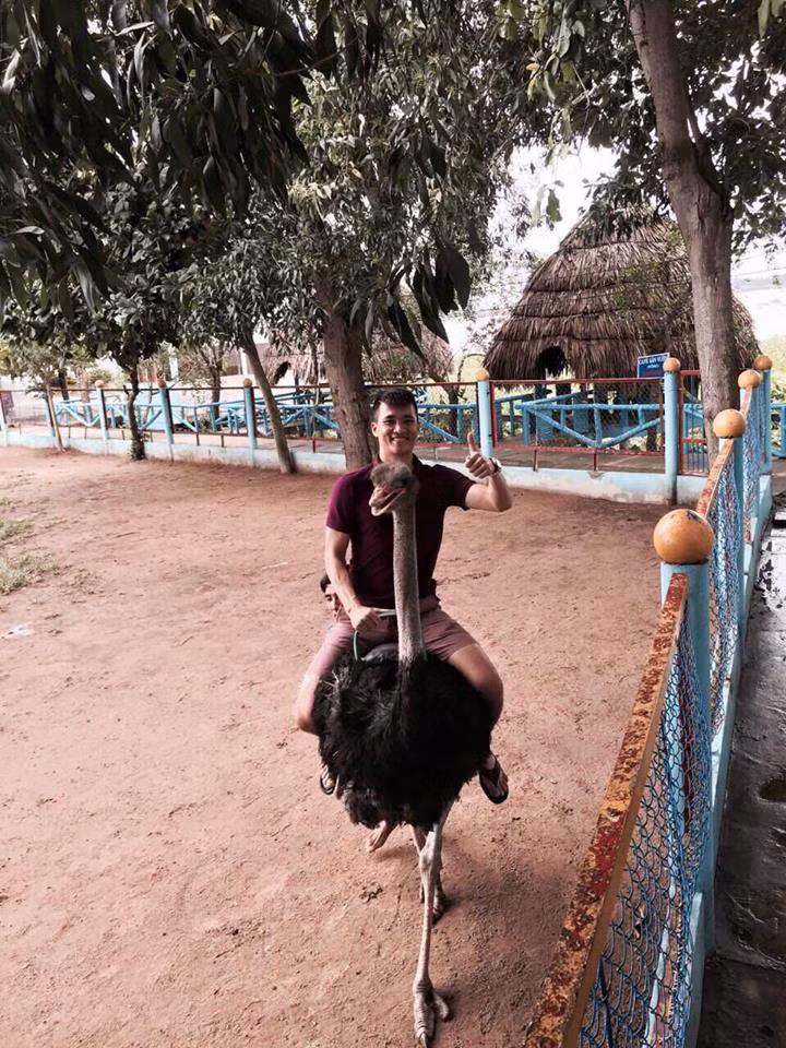 Bên cạnh đó, ngoài những sở thích về thể thao Công Vinh còn chia sẻ anh cũng là người đam mê du lịch và khám phá những vùng đất mới.