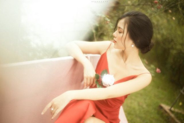 Mỗi hình ảnh của Ngân luôn thu về "cơn mưa lời khen" và những lời bình luận ngọt ngào, ngưỡng mộ.