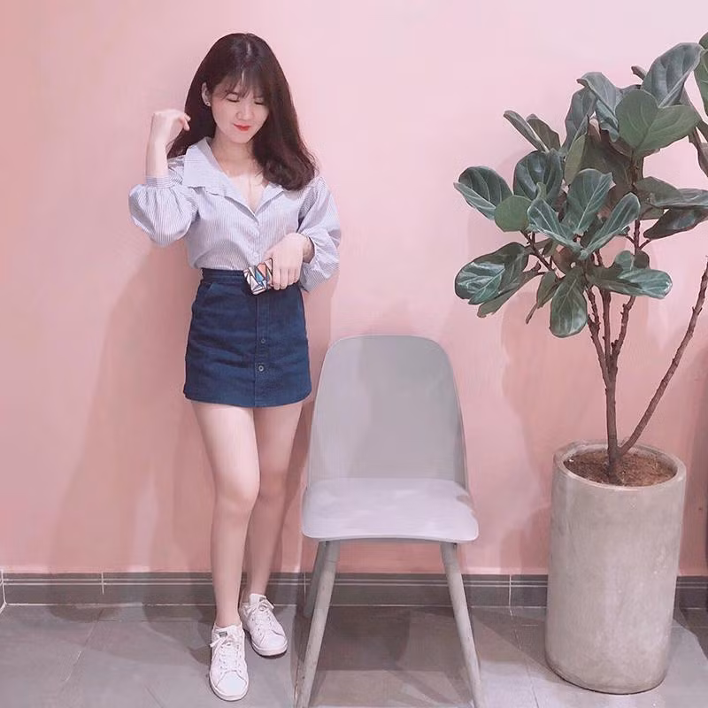 Từ ngày đầu, Thanh Tùng chập chững đến trường cho đến khi tốt nghiệp đại học là vô số câu chuyện hài hước khi bị nhầm lẫn giới tính.