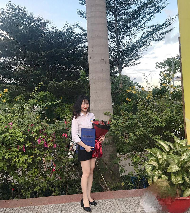 Cô gái xinh đẹp rơi vào hoàn cảnh éo le trên đó là Trương Nguyễn Thanh Tùng. Đây là cái tên đầy nam tính và mạnh mẽ nhưng thực chất được gán cho một thiếu nữ mảnh mai của cô bạn này.