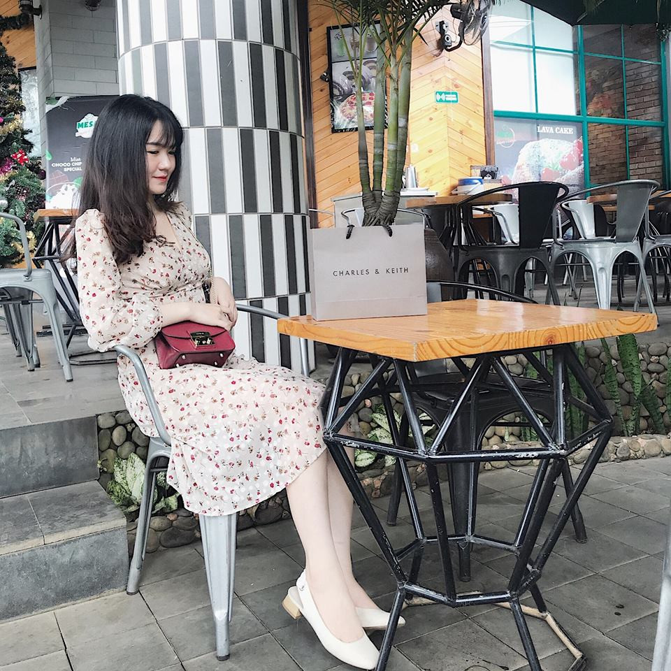 Mang những câu chuyện này về kể với người thân, gia đình Tùng chỉ biết ôm bụng cười. Đã nhiều lần gán cho cô bạn này những cái tên rồi tập gọi, nhưng chỉ được mấy hôm lại đâu vào đấy.