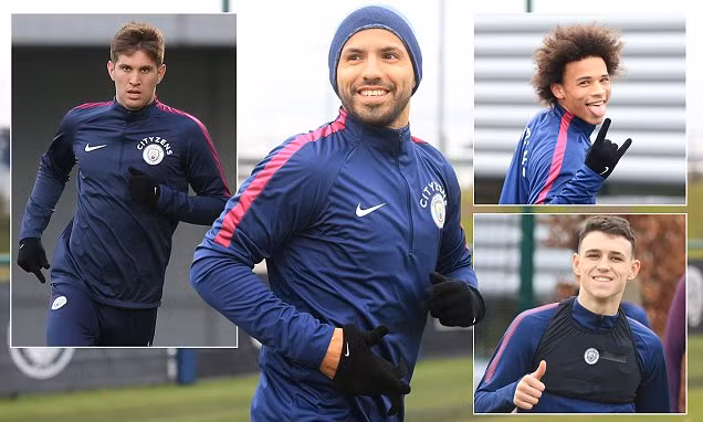 Bộ đôi người Anh John Stones và Phil Foden đã trở lại sân tập của Man City, sau khi hoàn toàn bình phục những chấn thương. Ảnh: MCFC