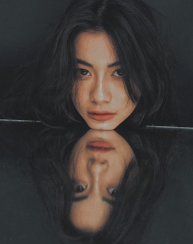 Bên cạnh việc sở hữu gương mặt xinh đẹp, Vi Nguyễn còn kiếm tiền khá giỏi và khiến nhiều bạn bè cùng trang lứa phải ngưỡng mộ.