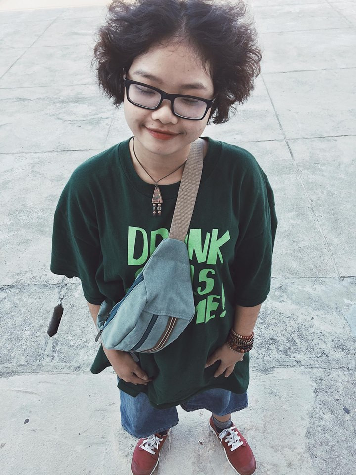 Video của Châu đang được dân mạng chia sẻ đang thu hút hơn 18.000 lượt xem, hàng ngàn lượt chia sẻ và bình luận. Nickname Minh Tú chia sẻ: "Đúng nỗi lòng của những người ngực lép như mình. Dù có kém xinh thật nhưng sự thoải mái luôn được đặt lên hàng đầu. Cám ơn Vũ Châu đã nói hộ nỗi niềm ấp ủ bấy lâu nay".