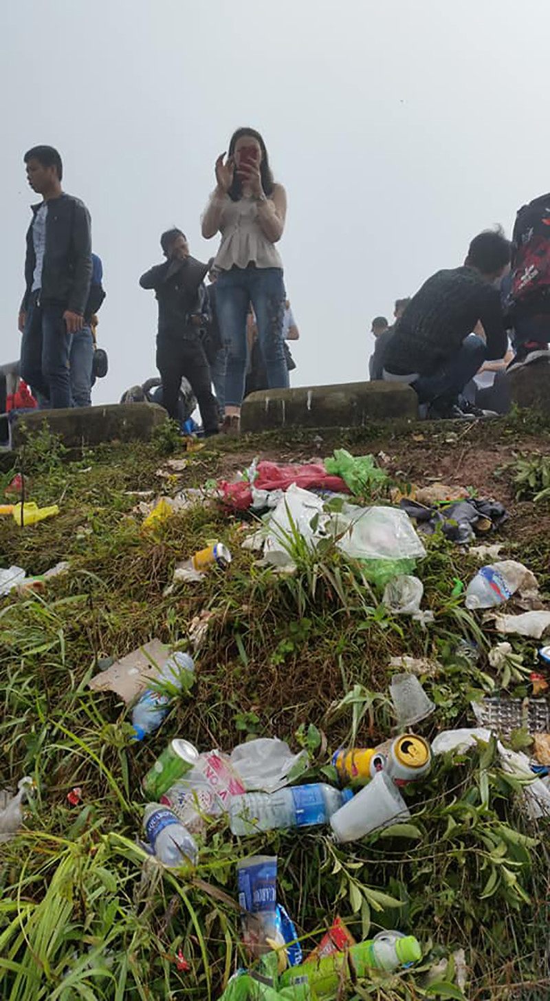 Những hình ảnh này được Ngọc Thắng chụp tại cột mốc 1297 và 1300 tại đường tuần tra biên giới Đình Lập - Bình Liêu vào sáng ngày 21/10.