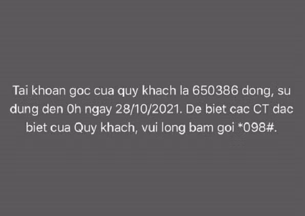 Nickname Lan Hương chia sẻ rằng: "Do nghẽn mạng nên mình đã nạp nhầm, thực hiện tới 3 giao dịch, dù chỉ muốn nạp 500.000 đồng, số tiền chị nạp đã lên tới 1,5 triệu đồng".