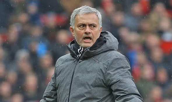 Tờ BBC đưa tin, Mourinho cần tuyển thêm 3, 4 tân binh nữa trong mùa hè để dần thu hẹp khoảng cách với Man City. ẢNh: BBC