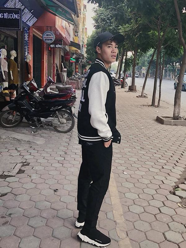 Chứng kiến bộ sưu tầm đồ chơi của Văn Toàn, đa phần cư dân mạng đều tỏ ra trầm trồ trước độ "chịu chơi" của anh và liên tục nhận xét rằng, anh chàng "đúng chuẩn rich kid".